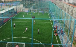 楼顶足球场不封顶可以吗，楼顶足球场不封顶可以吗视频